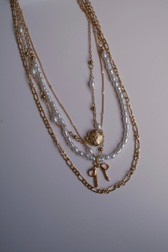 Pearly Bow Necklace